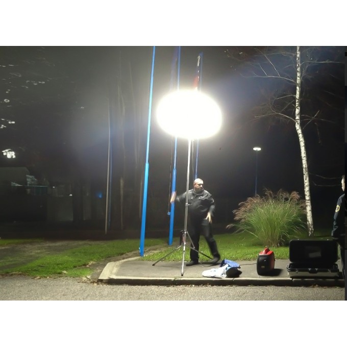 Turn telescopic iluminare temporara 300W - 40.000 lumeni – 3,3m inaltime 